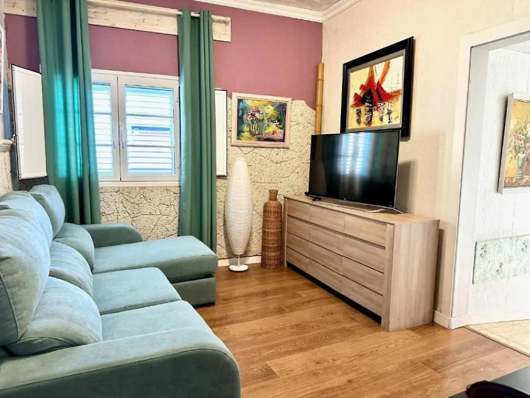Casa Estrada Vila Caleta de Interián 0*,
